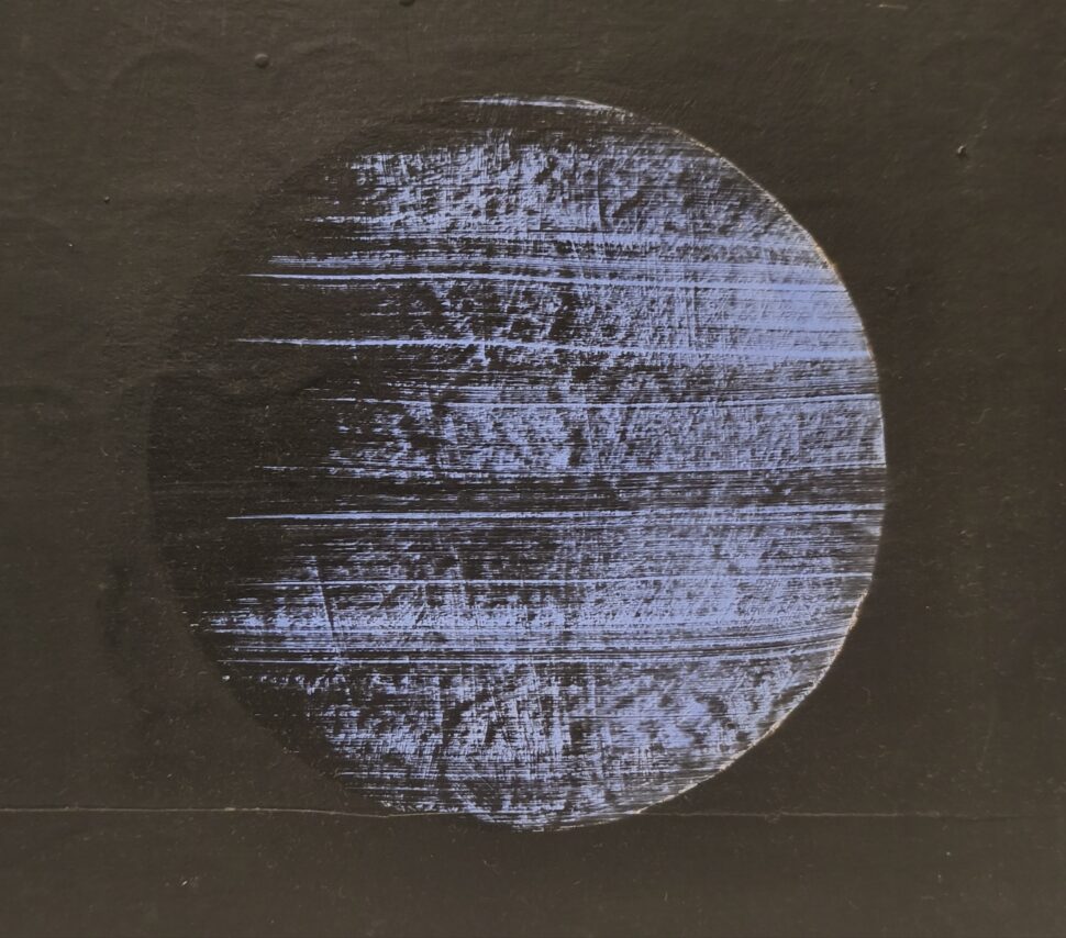 Luna. 2022. Olio su carta, 30 x 30 cm.